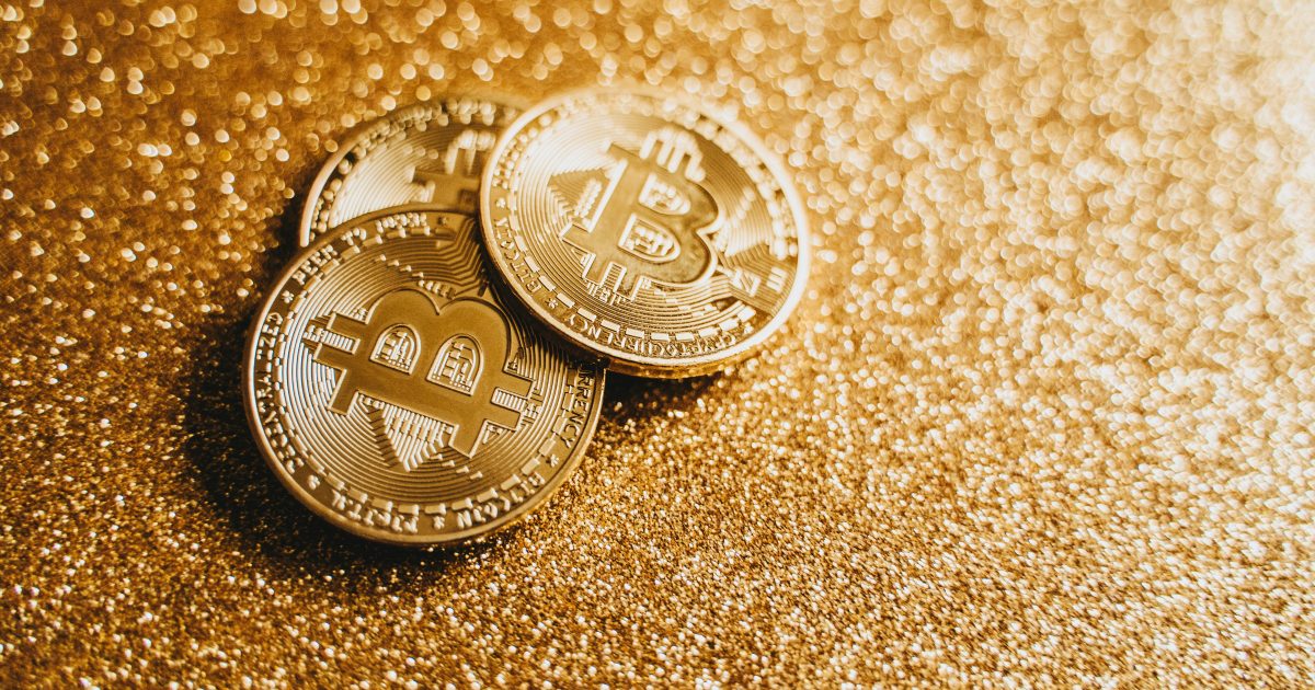 Cách Mua Bitcoin Tại Việt Nam 2026: Hướng Dẫn 3 Cách Từ A-Z Cho Người Mới