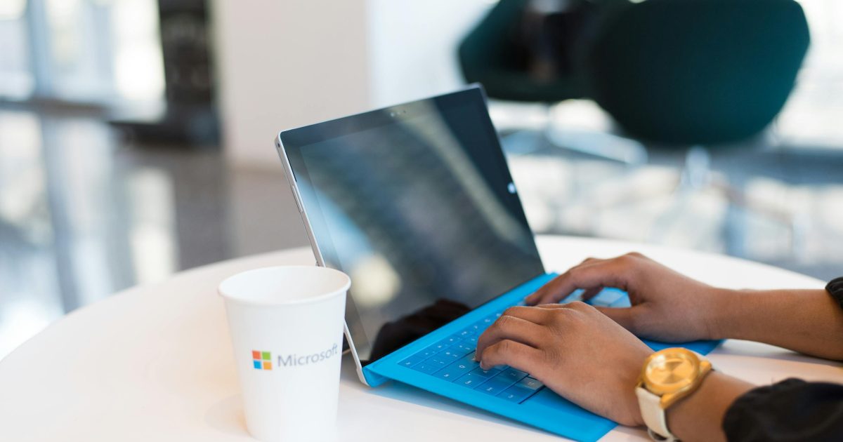 Microsoft Copilot là gì? Hướng dẫn chi tiết từ A-Z cho người mới