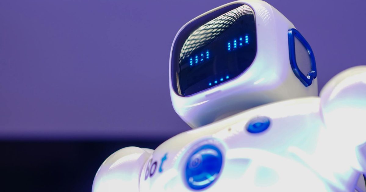 AI Agent Là Gì? Phân Biệt Chatbot & So Sánh 6 Hãng 2026