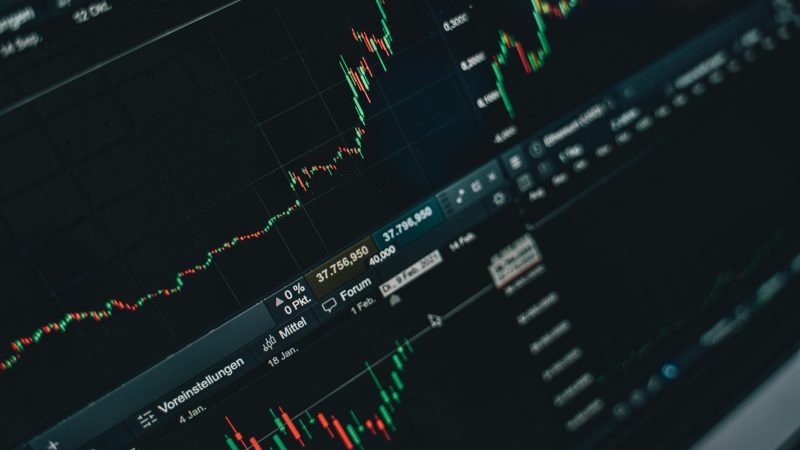 Chứng khoán là gì? Hiểu Đúng Trong 15 Phút — Cổ phiếu, Trái phiếu, ETF & Cách Thị Trường VN Vận Hành