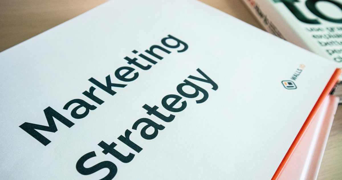7P Marketing Dịch Vụ: Từ 4P Đến 7P Và Cách Áp Dụng Thực Tế