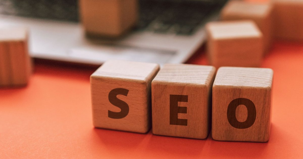 SEO E-E-A-T Là Gì? Cách Xây Dựng Uy Tín Website Với Google 2026