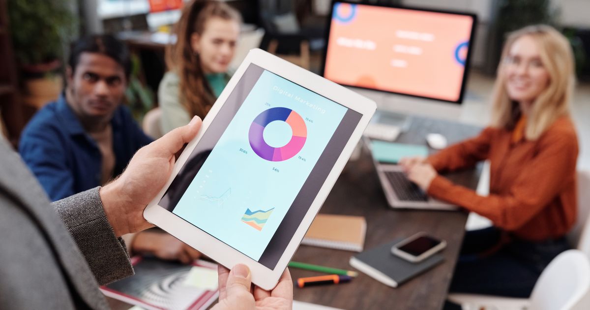 Google Analytics 4: 5 Báo Cáo Thực Chiến Để Tối Ưu Marketing 2026