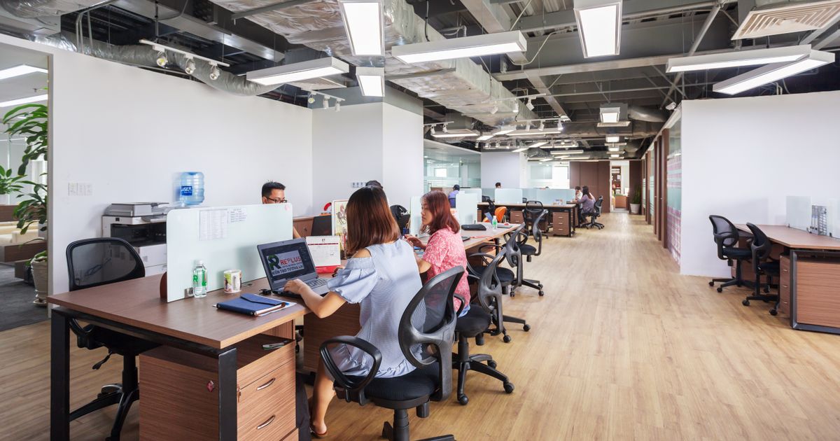 Quản Lý Nhân Sự Cho SME: 5 Bài Học Từ Người Từng Sai 3 Lần